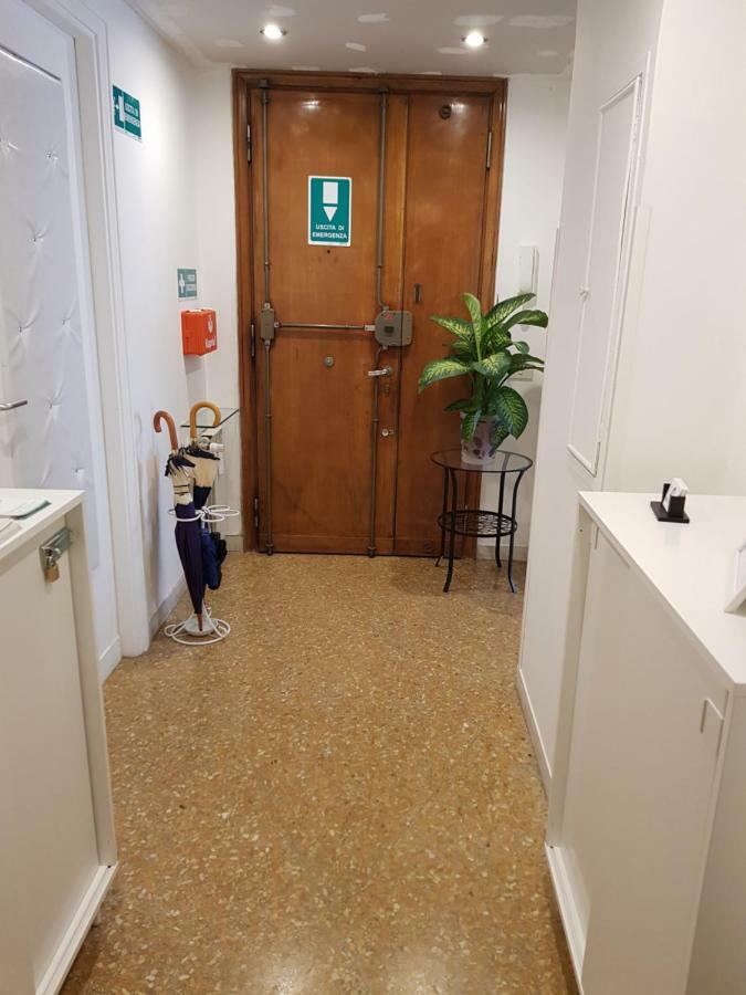 Rose Antiche Vatican B&B Рим Екстериор снимка
