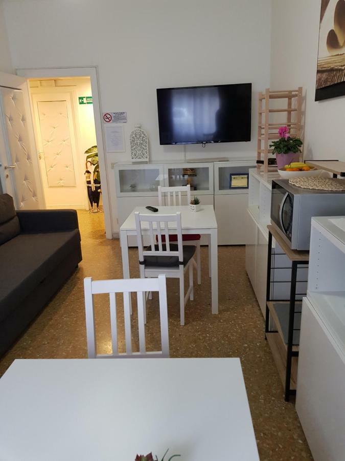 Rose Antiche Vatican B&B Рим Екстериор снимка